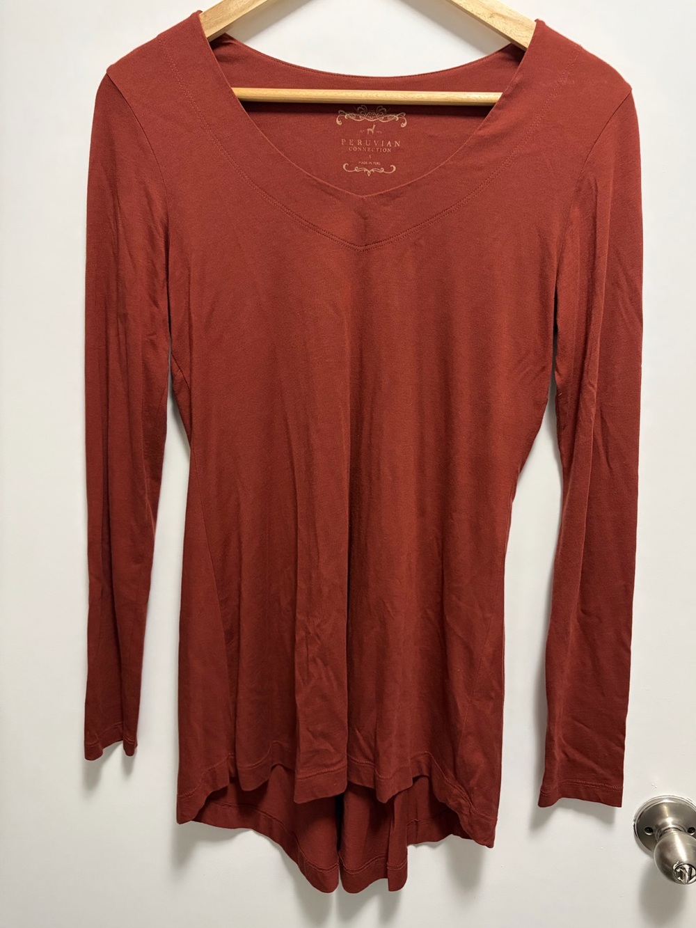 Peruvian Connection Rusty Orange Long-Sleeve V-neck Shirt Women’s Size Small